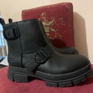 Black UGG biker boots sz 9